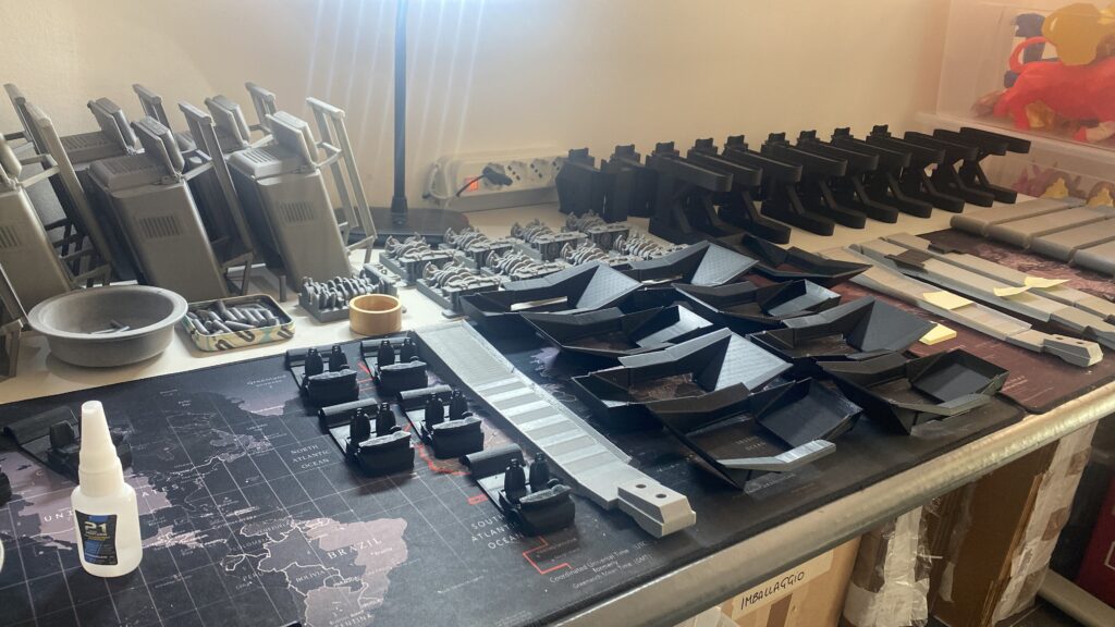 Componenti montabili del modellino industriale